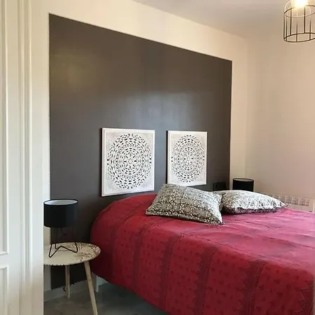 Luxurious Seafront Apartment